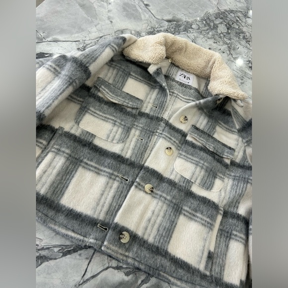 Zara Plaid Jacket 🩶 - Picture 6 of 6